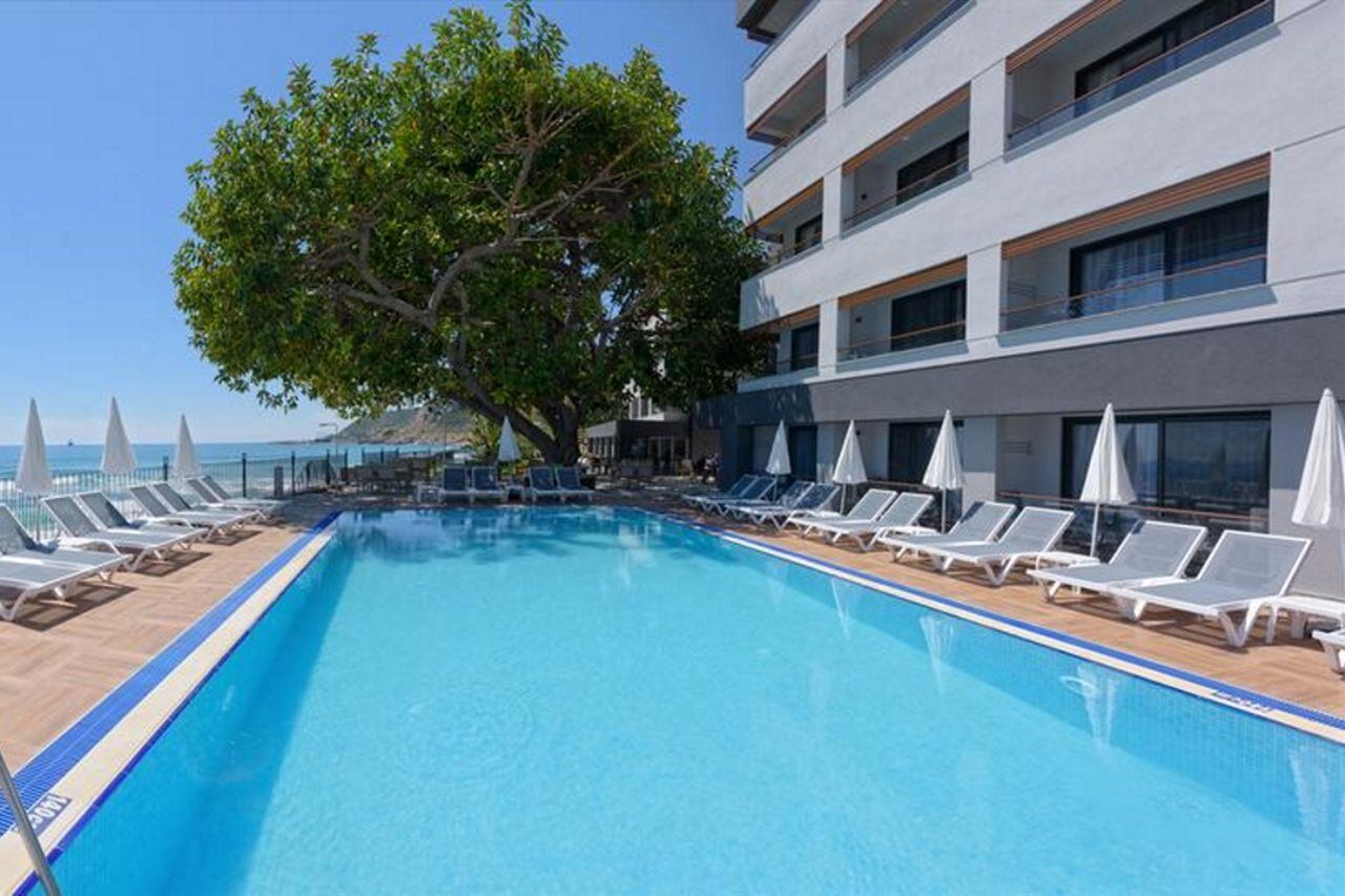 Floria Hotell 4*